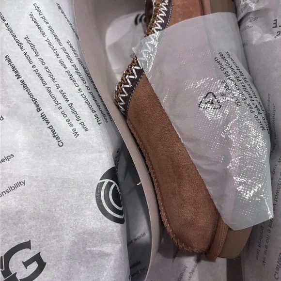 Brand new women’s Tasman Uggs size 6 chestnut. In original box and packa… - Picture 7 of 15